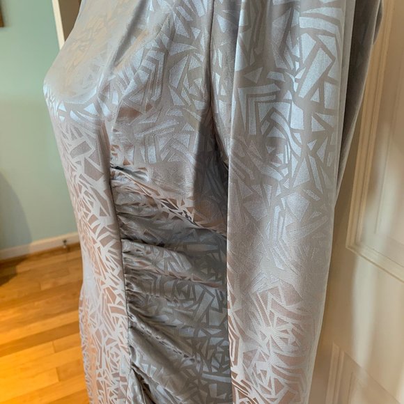 Gorgeous Vintage 100% Silk Gray Dress - Picture 9 of 11